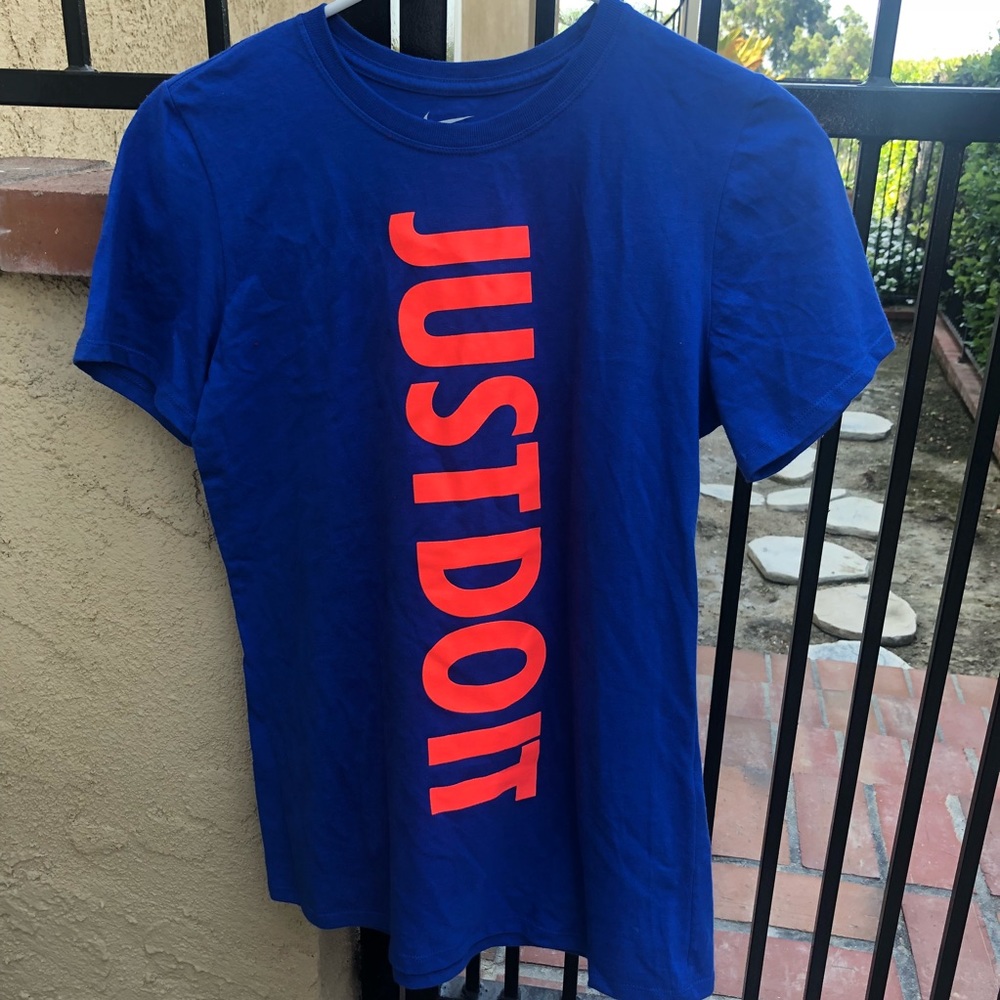 Brand New Nike T-shirt